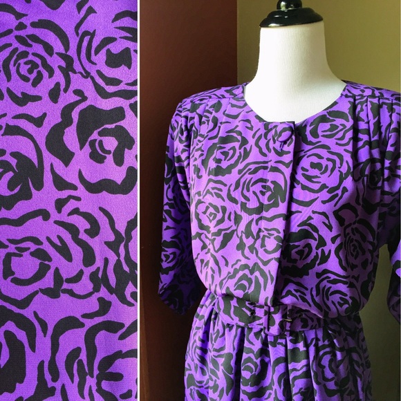 Vintage silky 80s does 40s roses JT Dess w/ belt - Picture 2 of 8